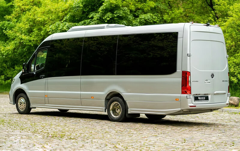 Sprinter-Kleinbus mit 19 Sitzen, Seitenansicht